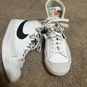 Nike Womens Mid ‘77 Blazers
